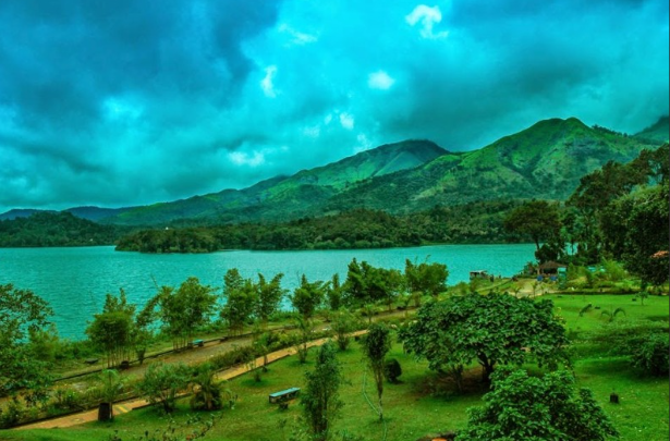 INDEPENDENCE DAY trip poster